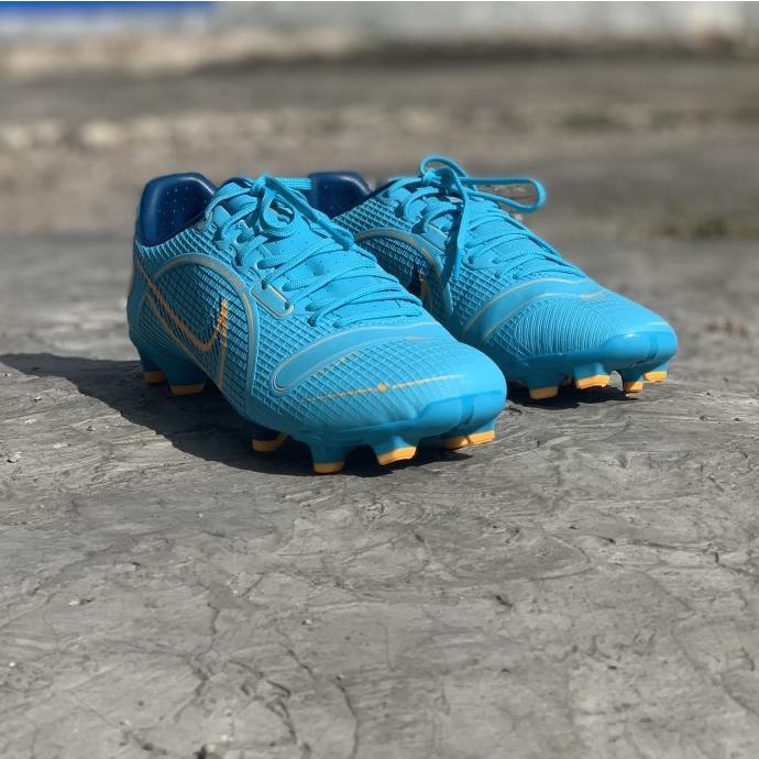 sepatu bola nike vapor