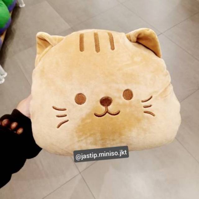 MINISO 🆕 - BANTAL SUSHI CAT (30x28cm)