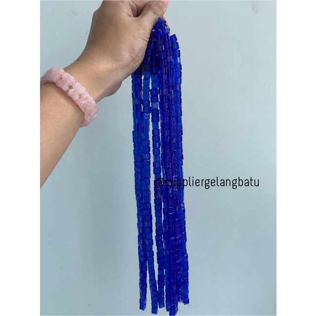 kristal Ceko kotak 8 x 8mm DARK BLUE QUARTZ crystal biru dongker manik bahan kalung gelang anting strap mask kerajinan tangan craft citayam fashion week etink vintage elegan bali manik crystal