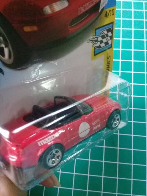 Hot Wheels / HotWheels Real Diecast Mazda Mx-5 Miata