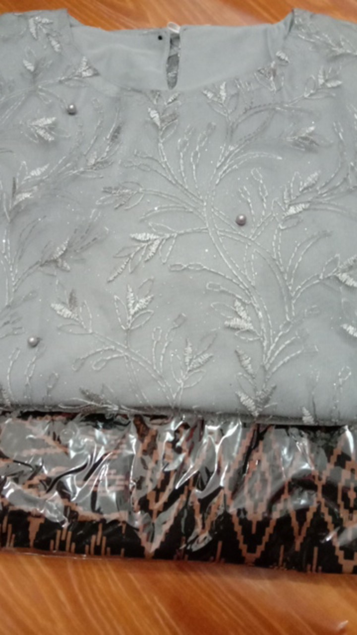 Maura Couple - Sania Ruffle Batik Couple Ori Ndoro Jowi Garansi Termurah Shopee - Couple Larasati