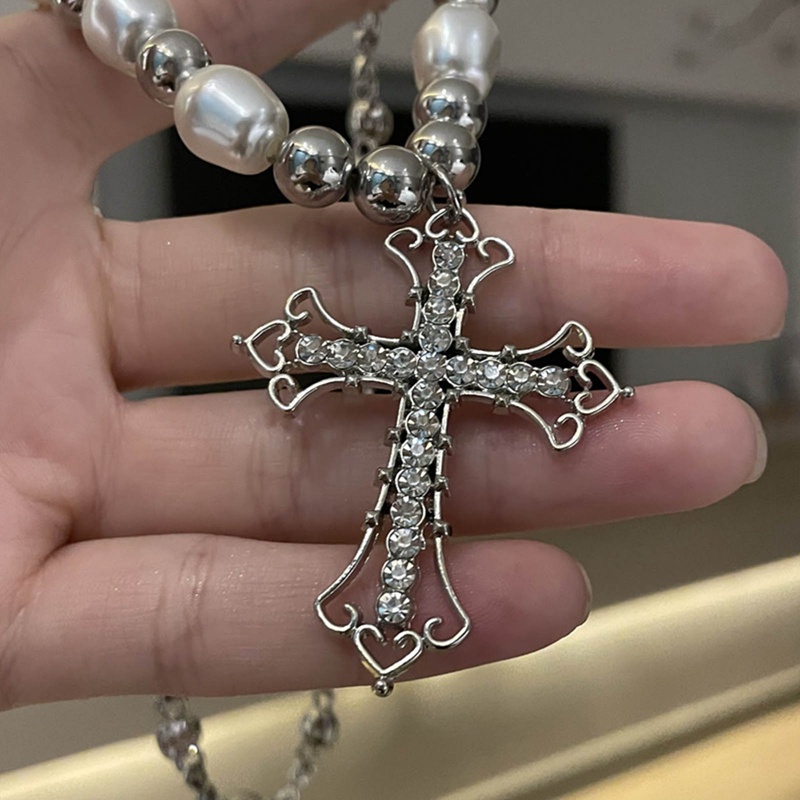 Kalung Rantai Klavikula Hias Liontin Mutiara Salib Gaya Retro Untuk Wanita