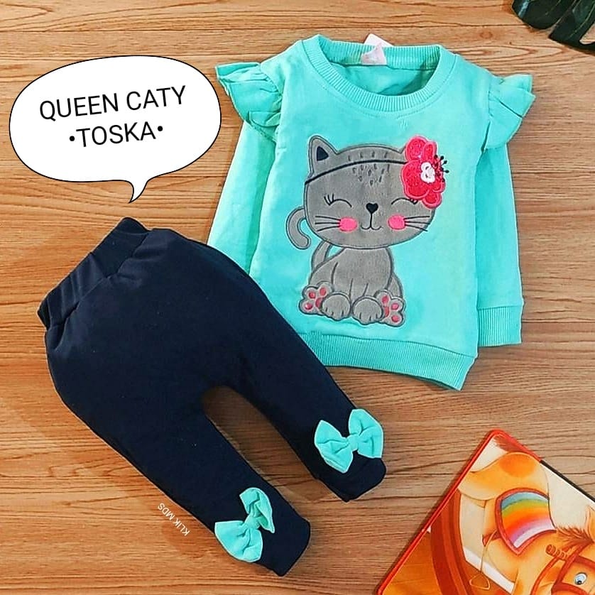 Setelan Baju Bayi Perempuan Atasan Dan Celana Motif Queen Caty 1 Ukuran Estimasi 0-9 Bulan