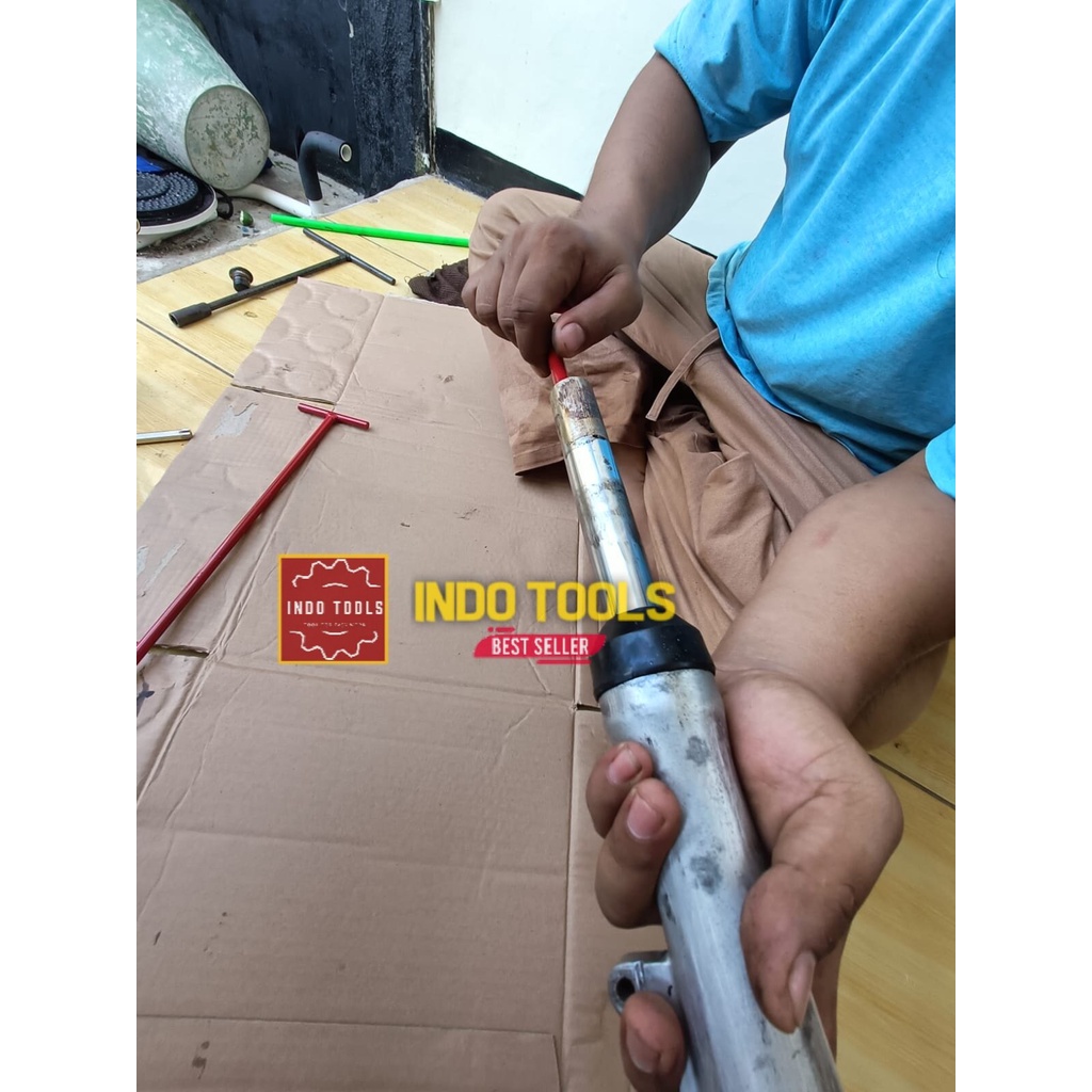 alat lepas suling kunci T suling shock depan untuk semua motor motor bebek matic,sport nmax dan lain lain