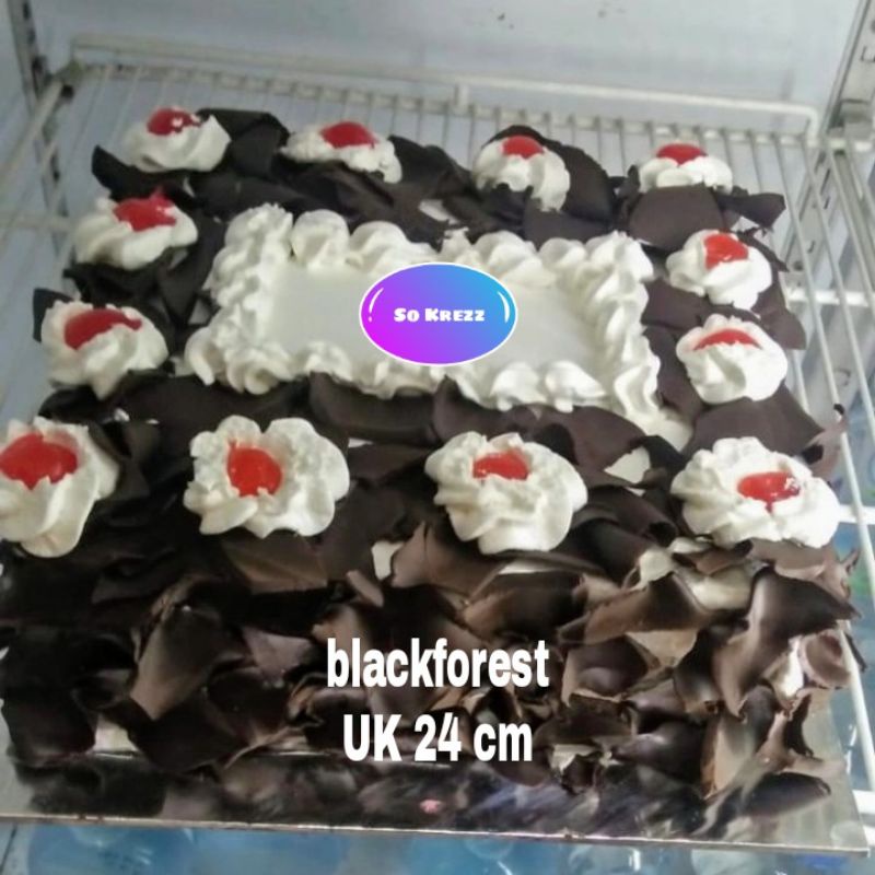 

kue ulang tahun 24cm/black forest 24cm