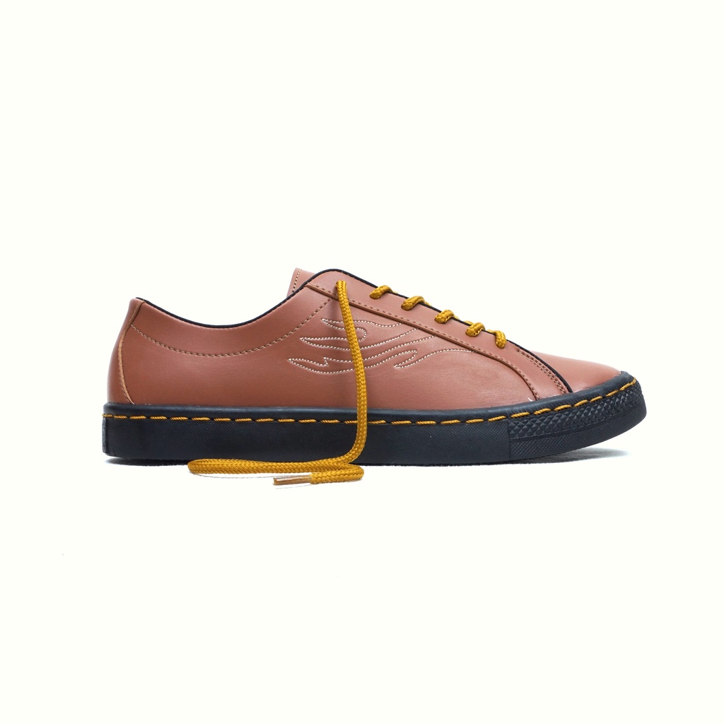 enema classic SP: tan - sneakers xouth