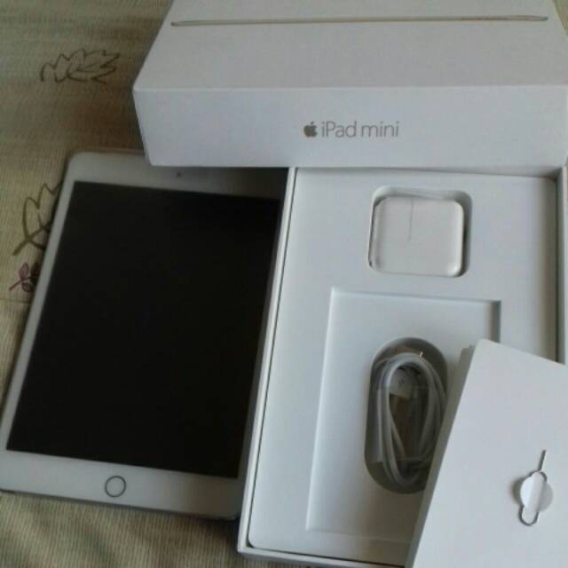 Mini ipad 4 second 64gb wifi+cellular gold