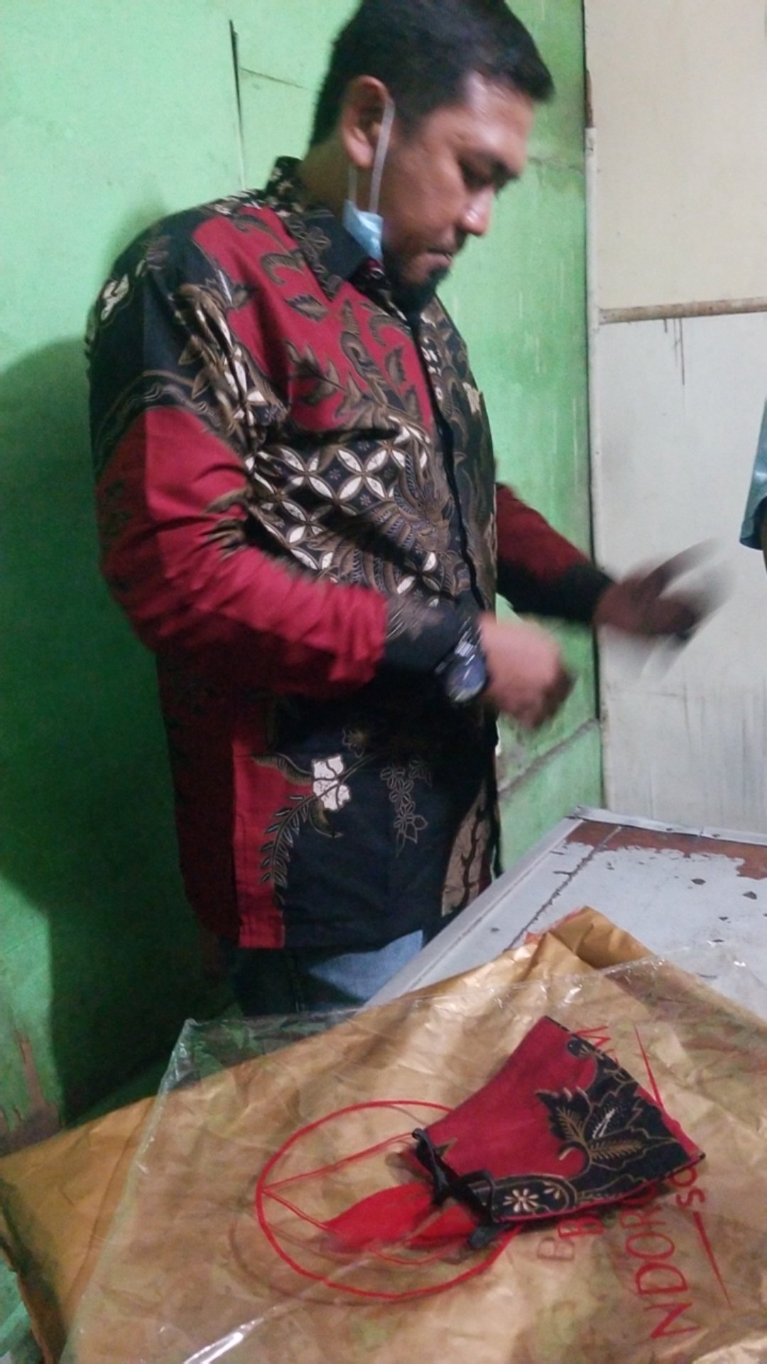 Kemeja Batik Pria Lengan Panjang Ao2 Katun Halus Sragenan