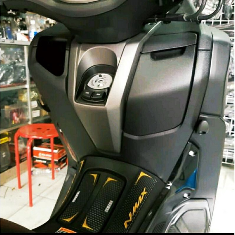 Gantungan cantelan Hook Barang Nmax 2020