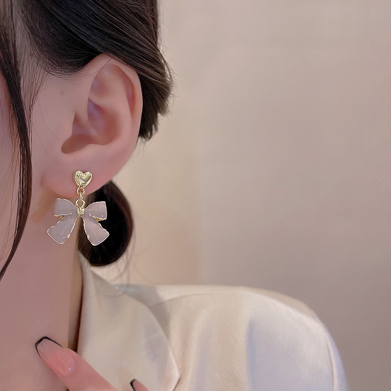 Anting Tusuk Bentuk Pita Bahan silver 925 Gaya Retro Untuk Wanita