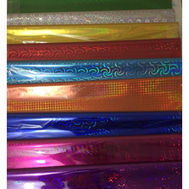 

Kertas kado hologram / kilap / plastik Isi 10 lembar