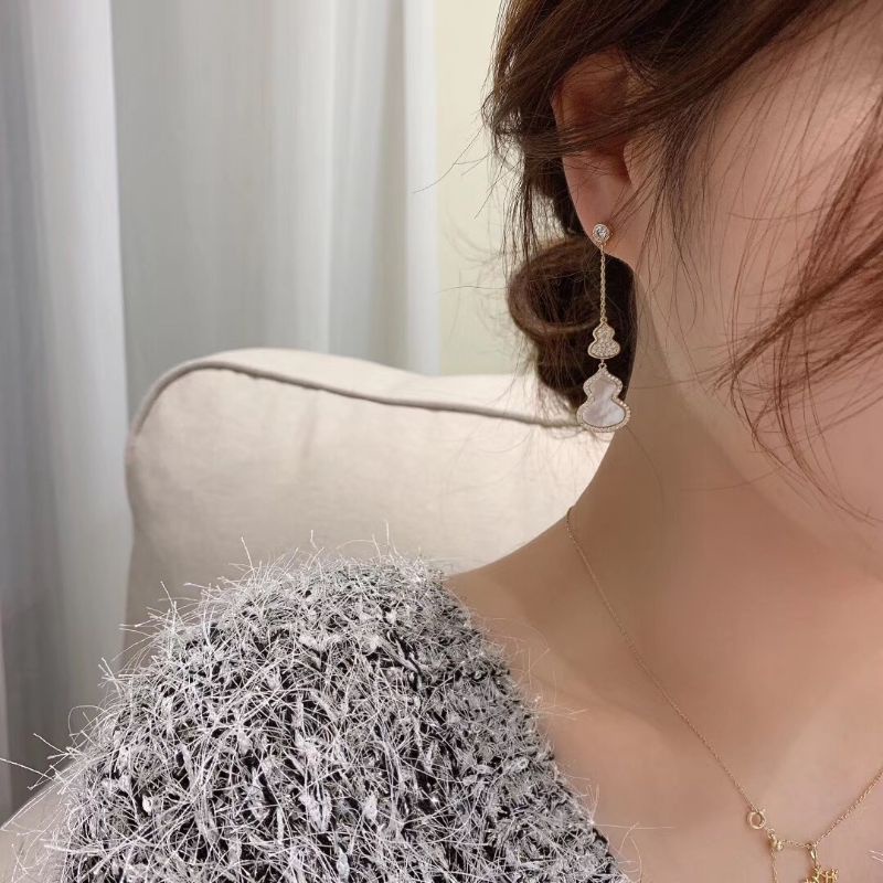 FerenHongXia Anting Liontin Butik Fashion Baru Gaya Korea