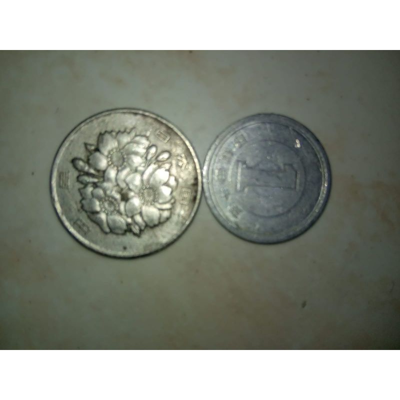 2 keping koin jepang 100 yen dan 1 yen grade used Rp12.000 semua ( dibawah kurs)