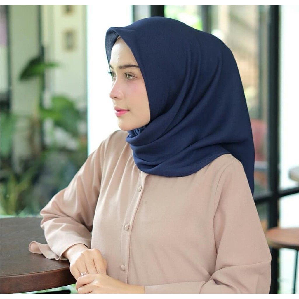 (1kg=20pcs) BELLA SQUARE HIJAB JILBAB KHIMAR KERUDUNG BERGO SEGIEMPAT
