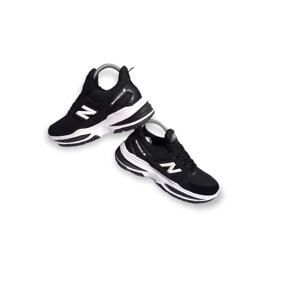 sneakers skolah cowok cewek warna hitam sepatu laki-laki sneakers pria sepatu jalan sepatu running s