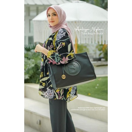 Black Buttonscarves Tote Bag Aaliya Nylon Series
