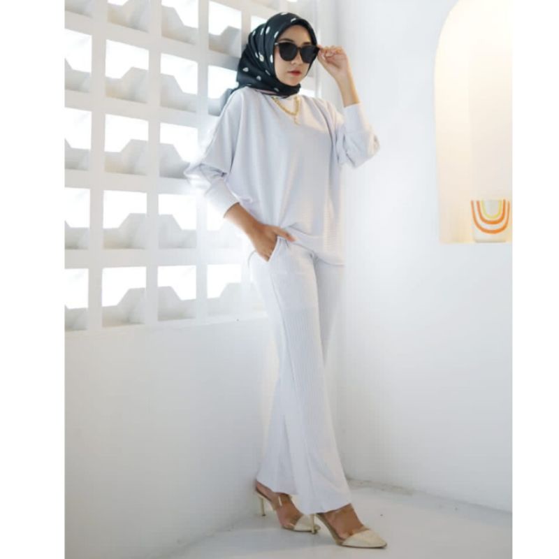 DIVA SET KNIT