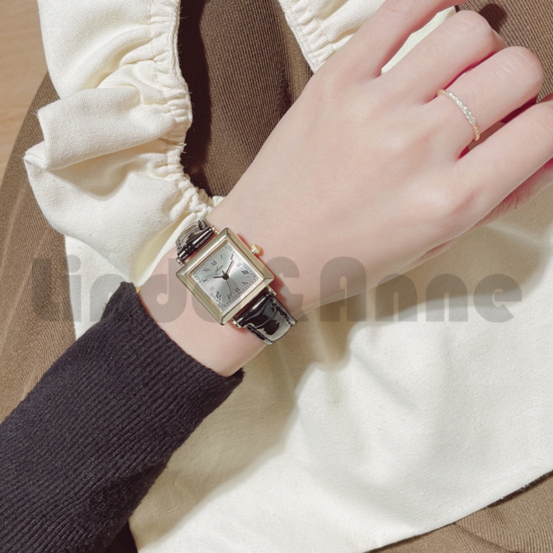 Jam Tangan Wanita Retro Analog Quartz Pu Dial Kotak Trendy Fashion