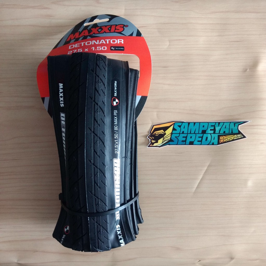 Ban Luar Sepeda Maxxis Detonator 27.5 x 150 Hitam