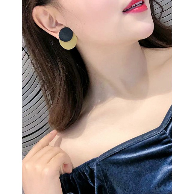 LRC Anting Tusuk Fashion Round Color Stitching Earrings D46055