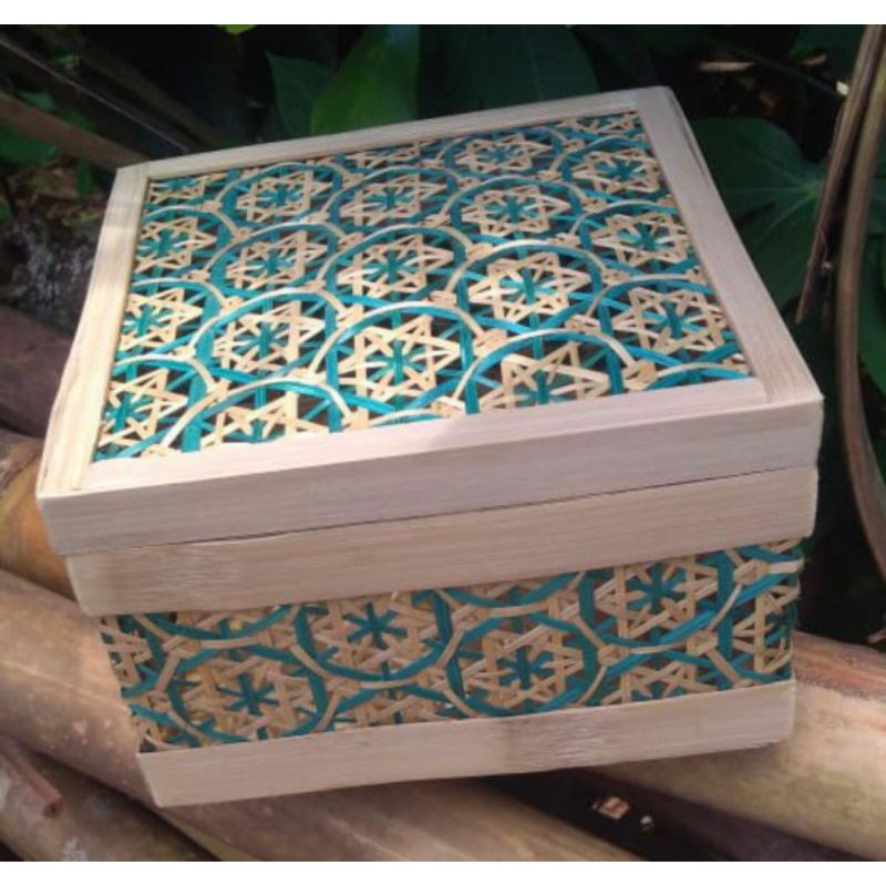 

Box truntum Biru 25cm x 25cm