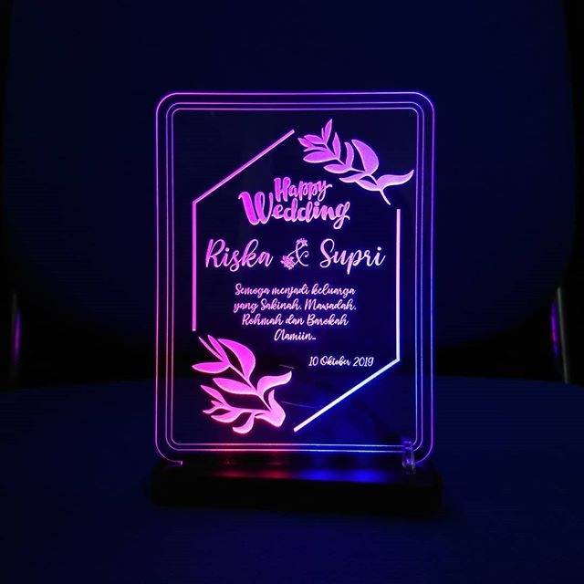 Lampu Hias Akrilik Custom Desain Lampu Meja LED Lampu Lampu Hias Akrilik Custom Desain Lampu Meja LED Lampu