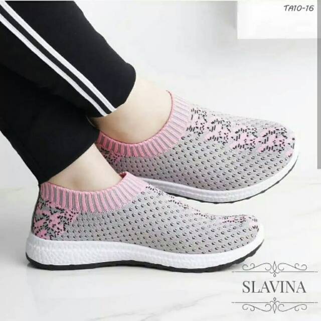 Sepatu slipon wanita slavina