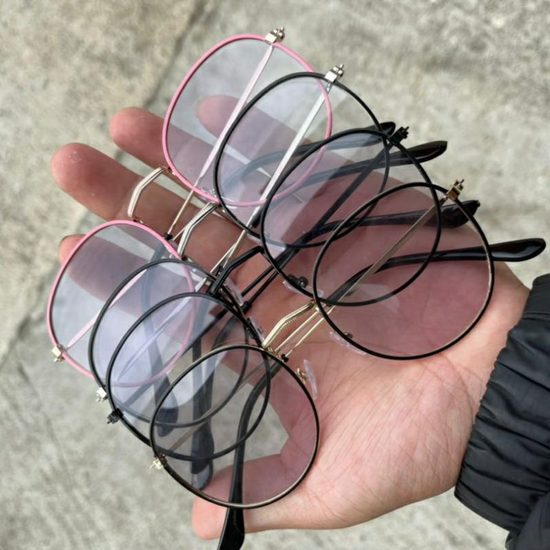 Kacamata Frame Photochromic + Antiradiasi 2 In 1 Retro Vintage Wanita Pria Lensa Berubah Warna Hitam Pure Stainless Korean Square Fashion Polarized Uv 400 Kaca Mata Fotokromik Korea / Anti Radiasi 2 In 1 Potokromik Photochromic Fotocromic Potocromic FTK3