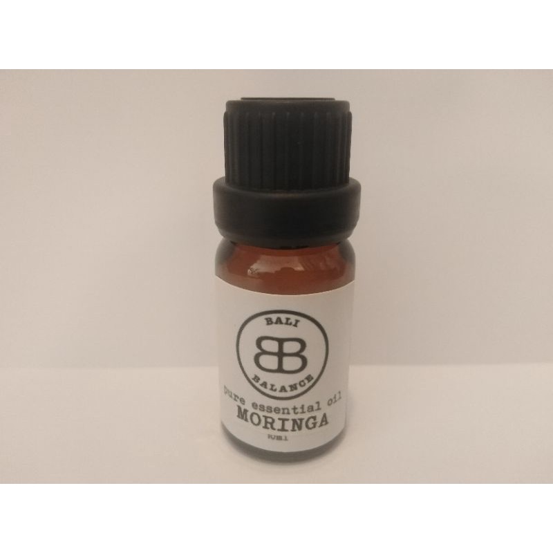 Essential oil moringa