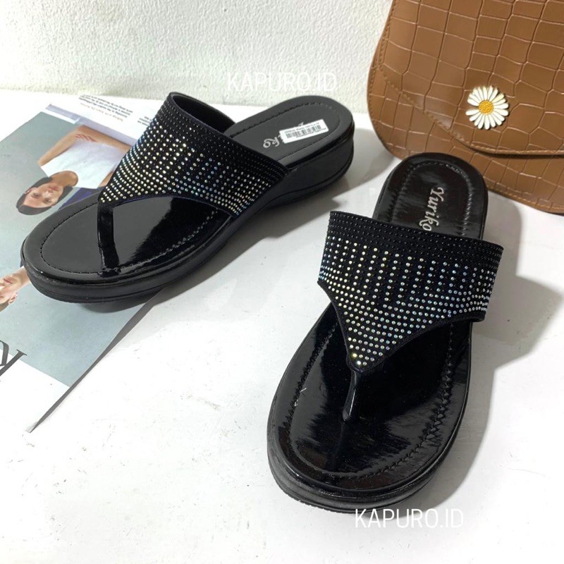 Sandal Jepit Wedges Wanita Yuriko Sheyla 03 04 Shopee Indonesia