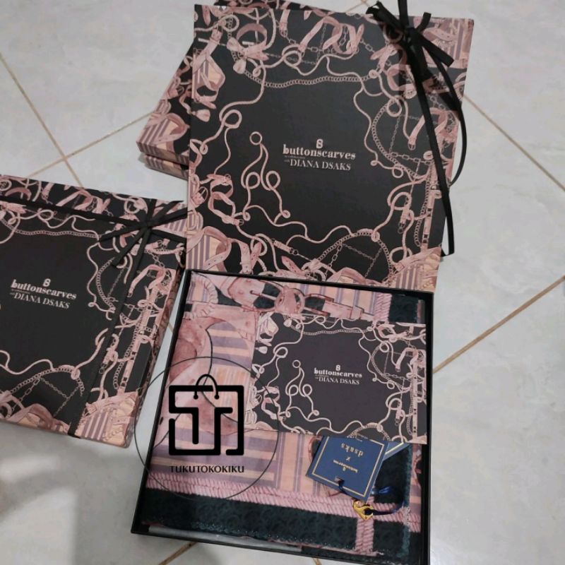 Chain 2 La Bella Nera Voal Reguler Square Scarf Series Buttonscarves x Dsaks