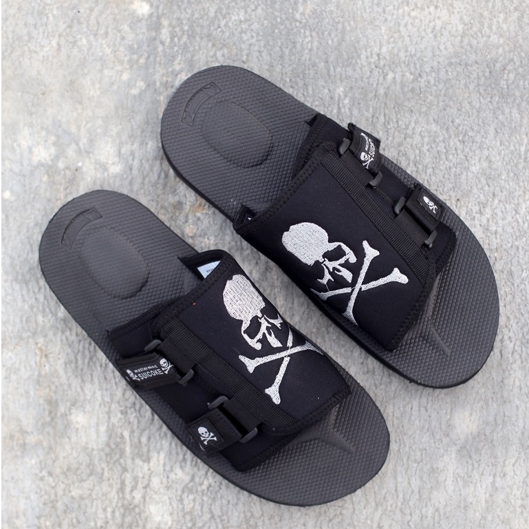 SANDAL PRIA MASTERMIND SUICOKE BLACK WHITE