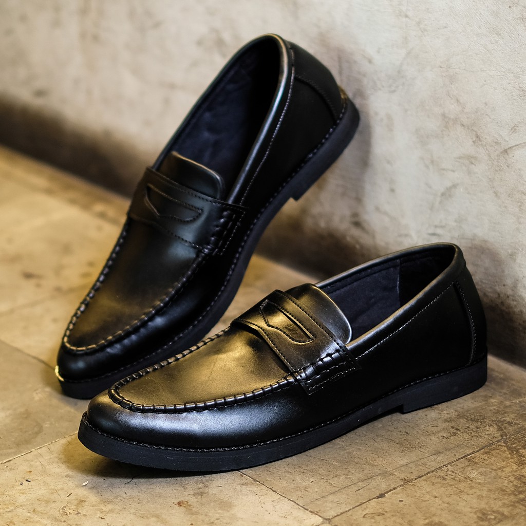 Porte Black | Sepatu Hitam Tanpa Tali Loafers Pria Casual Kerja Formal Kantor Laki | FORIND x Giant