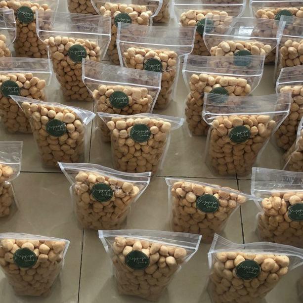 

Amplang Kuku Macan Kalimantan