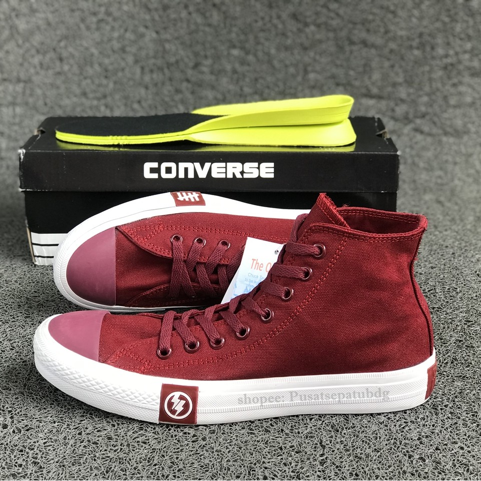 Sepatu Converse Petir Tinggi X Undefeated High Maroon