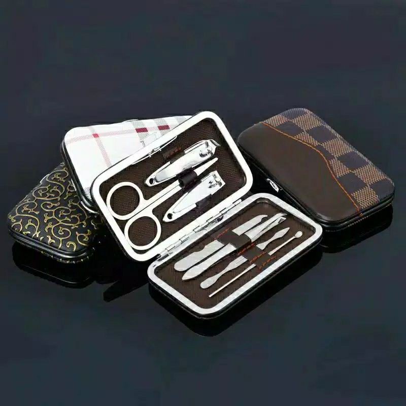 Set menicure pedicure kuku / menicure pedicure with dompet kotak