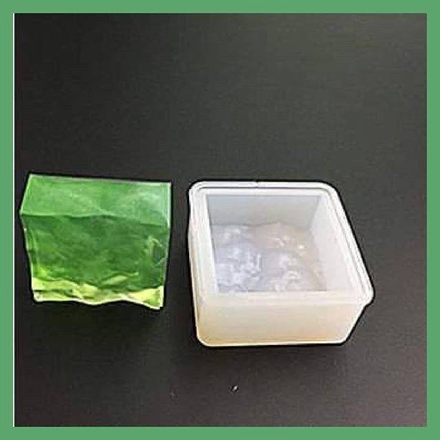 Silicone mold for resin and clay