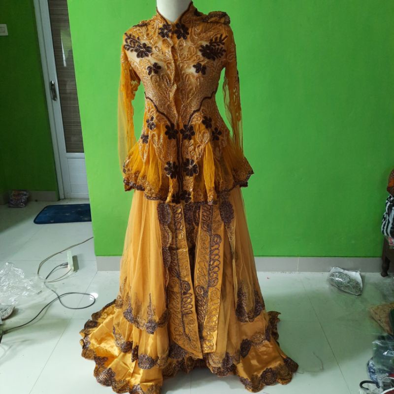 Kebaya Cita Citata Gold