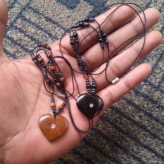 kalung kokka motif love mata satu manik