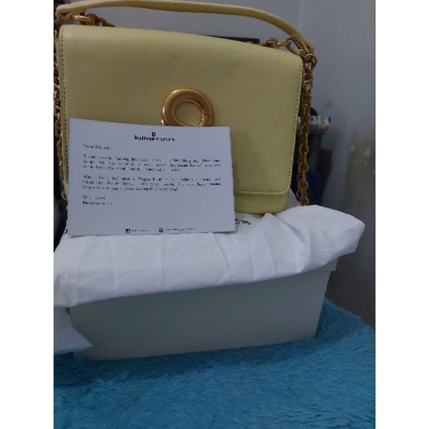 Alva Sling Bag Buttonscarves