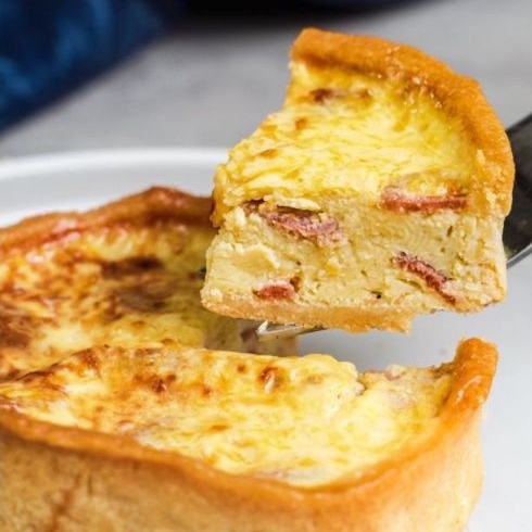 

Quiche Smoked Beef / Pie Telur isi Daging Asap