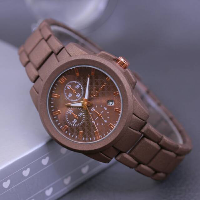Jam tangan Geneva
