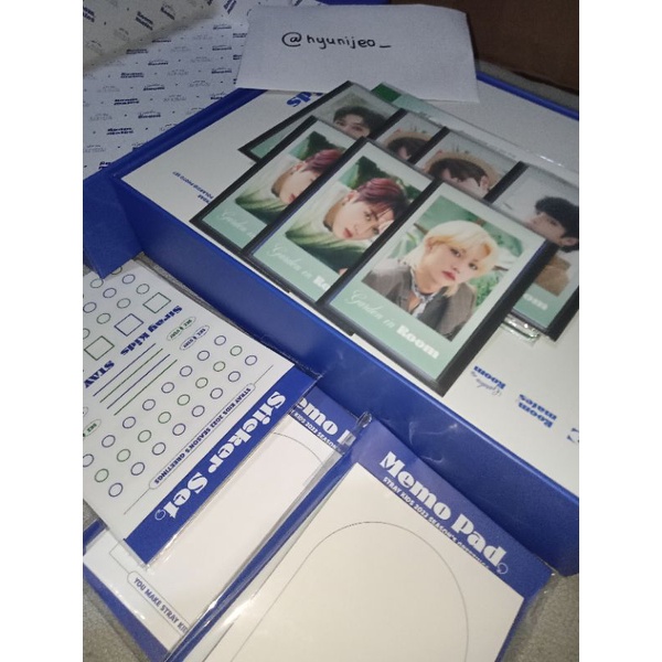 ready stock season greeting stray kids 2022