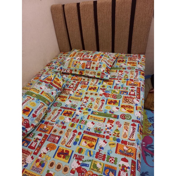 sprei katun polimikro motif karakter kartun hello kitty doraemon kuda poni bts black pink bt21