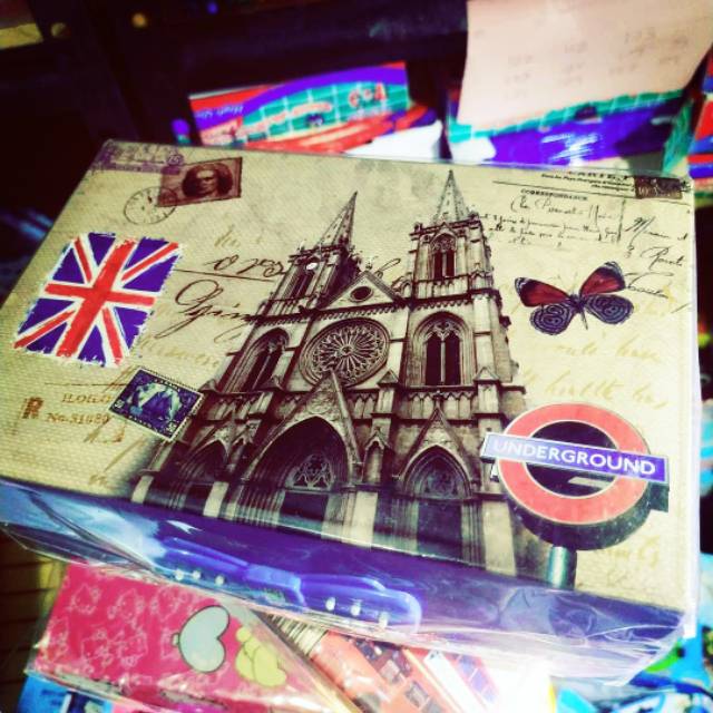 

Tempat Pensil Koper Jumbo LONDON