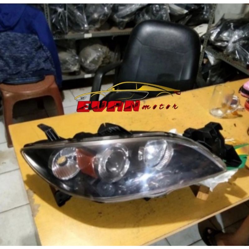 Headlamp lampu depan Mazda 3 hatchback tahun 2007 2008 2009
