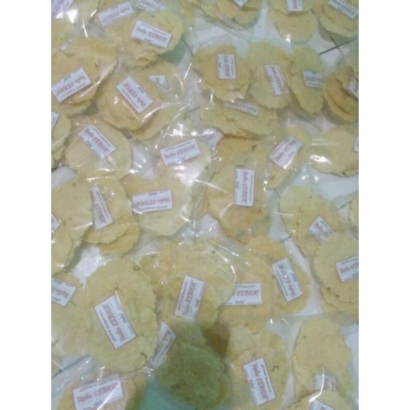 

Kerupuk gendar dauh bawang