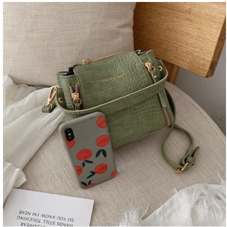 TAS SELEMPANG WANITA KECIL IMPORT BATAM TRAVEL