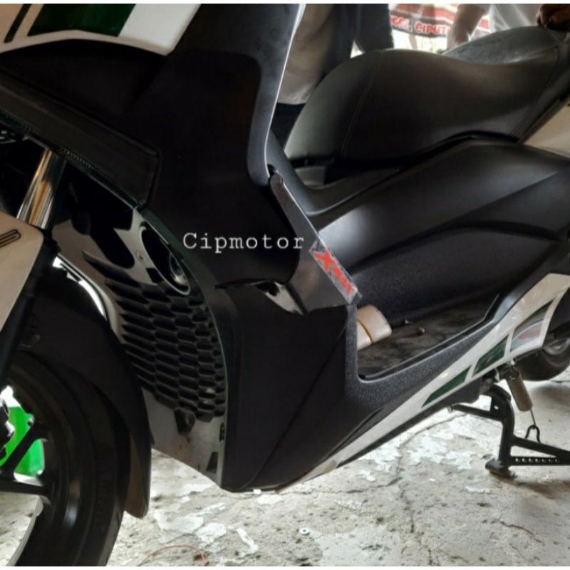 Breket dudukan lampu XMAX model Brixxton terlaris