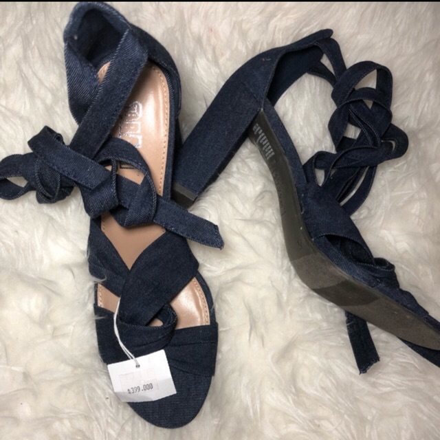 Payless shoes brand brash